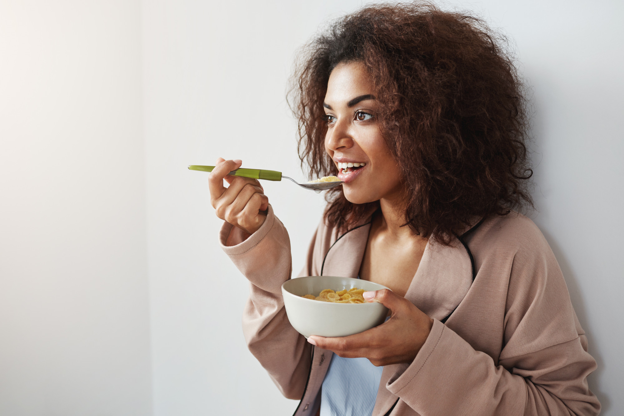 Os cuidados com a saúde bucal envolvem a alimentação